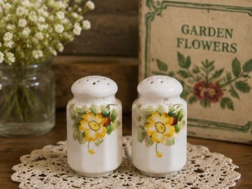 VTG Porcelain SALT & PEPPER Shakers Made in JAPAN l Hand Painted Yellow Floral
